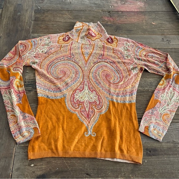 Etro Sweaters - ETRO Women's Printed Turtleneck Blouse/ Light Sweater Size 8 in Orange